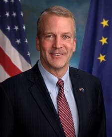 Official portrait of Sullivan, Dan (Senator)