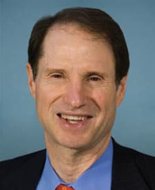 Official portrait of Wyden, Ron (Senator)